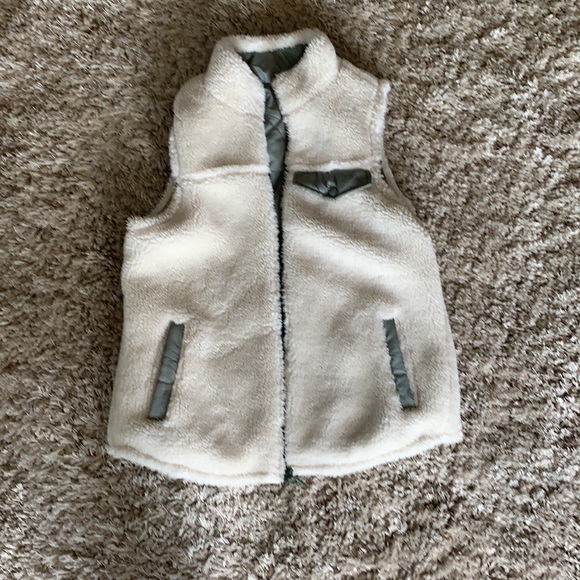 Maurice’s Reversible Vest - Picture 3 of 3